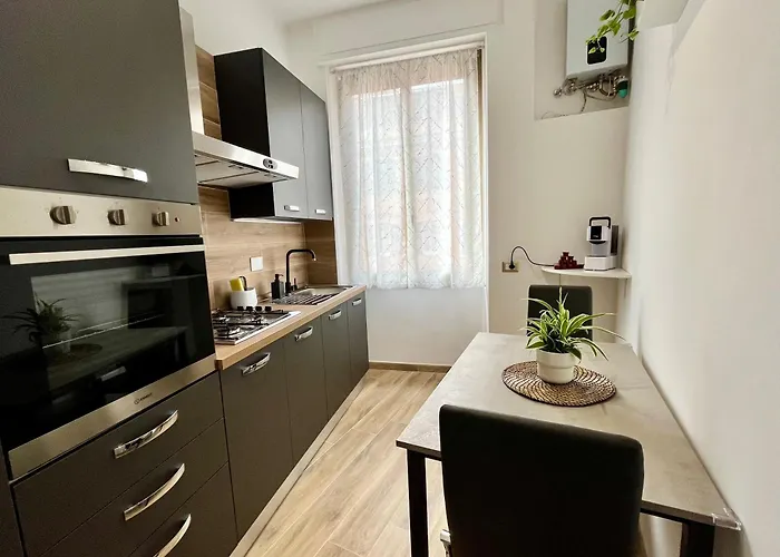 Appartamento Pyramidhouse - 100mq With View - 2km From The Colosseum